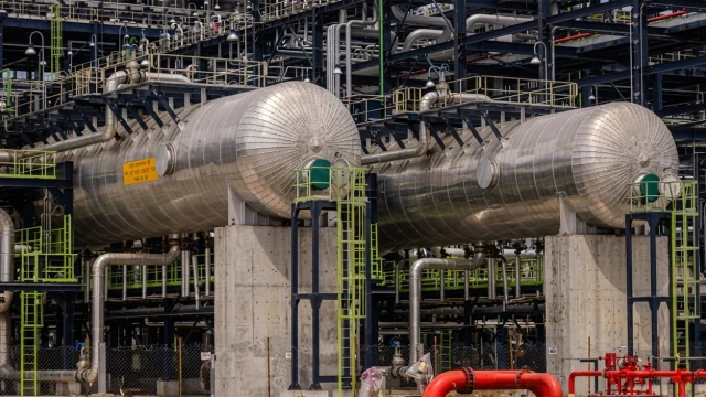 Dangote Refinery IPO hits .6b, attracts investors from 119 countries