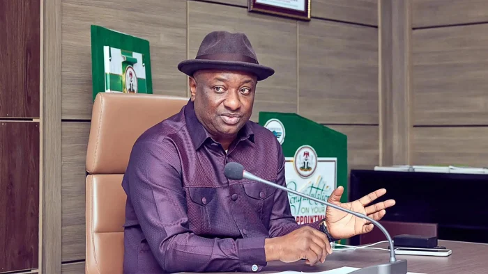 Ebola: FG orders no-fly restriction on 46 contacts for 21 days